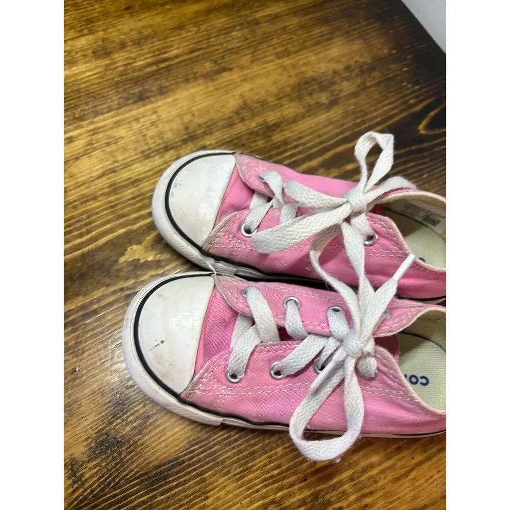 Converse Pink Sneakers Size 9‎
